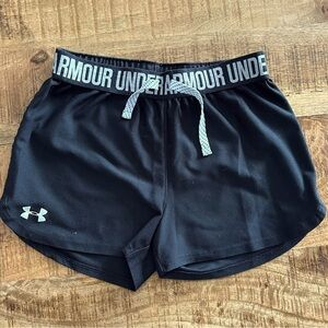 Youth Large Under Armour shorts black YLG